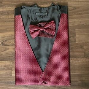 Jeffrey Banks Printed Waistcoat & Bow Tie Matching Set in Black & Red Print